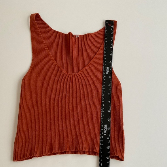 Free People One Ribbed Knit Tank Top Sz S Burnt Orange V-Neck Crop Cotton Boho - Picture 4 of 7